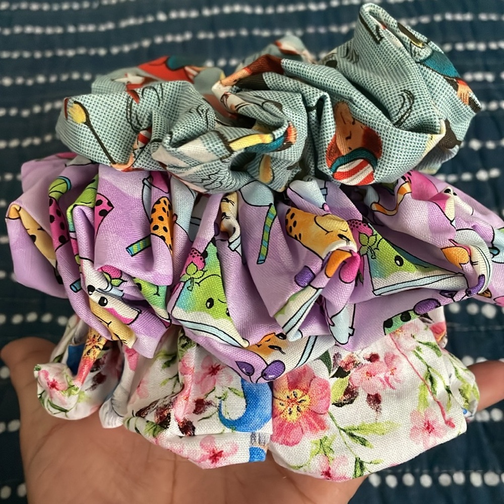 ⭐️Mystery bundle of 3 handmade scrunchies!! Women/ girls - Picture 7 of 7
